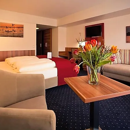 Knaus Am Hafen Hotel Uhldingen-Mühlhofen