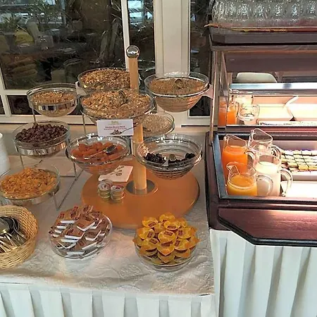 Knaus Am Hafen Hotel