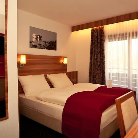 Hotel Knaus Am Hafen