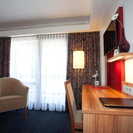 Hotell Knaus Am Hafen Uhldingen-Mühlhofen