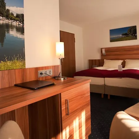 Hotell Knaus Am Hafen Uhldingen-Mühlhofen