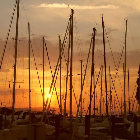 Knaus Am Hafen Hotell Uhldingen-Mühlhofen