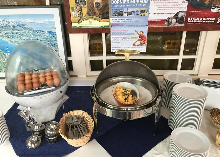 Hotel Knaus Am Hafen 3*