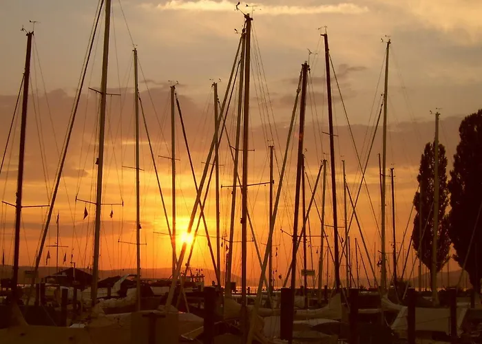 Knaus Am Hafen Hotel Uhldingen-Mühlhofen