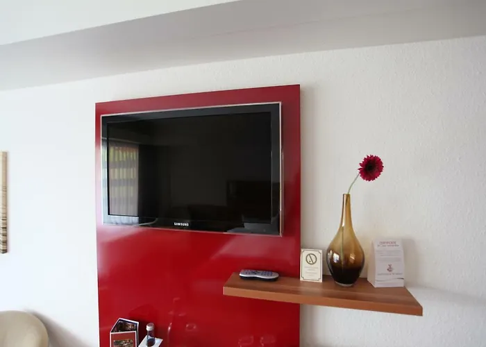 Hotel Knaus Am Hafen 3*